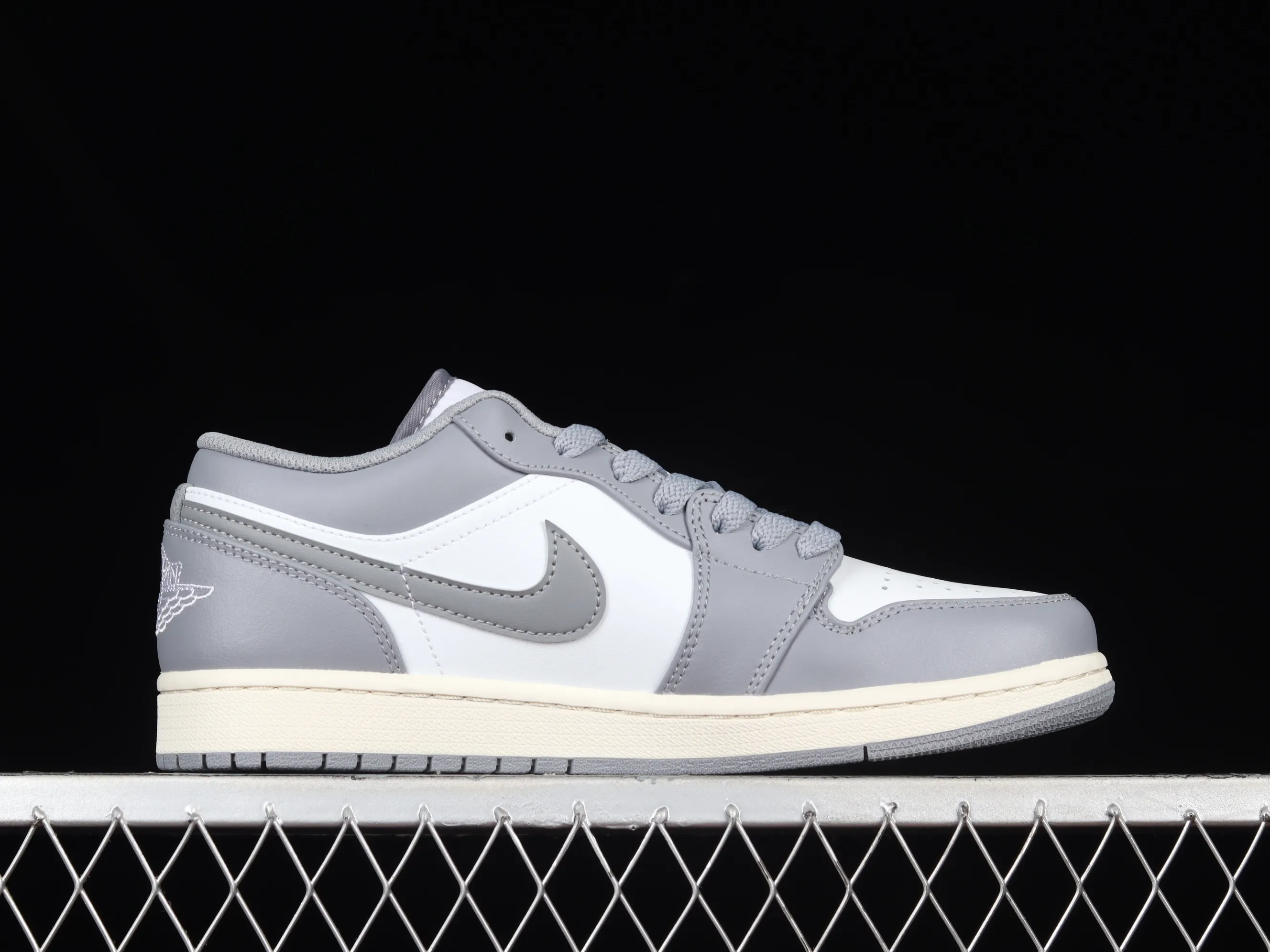 All categories Air Jordan Jordan series basketball shoes Air Jordan 1 Low G version pure original Air Jordan 1 Low "Vintage Grey" AJ1 Joe 1 white gray low-top basketball shoes 553558-053